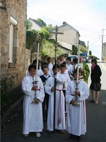 Servants d'autel à Guéret